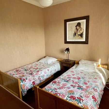 Chez Bon Et Mone بيت للعطل *