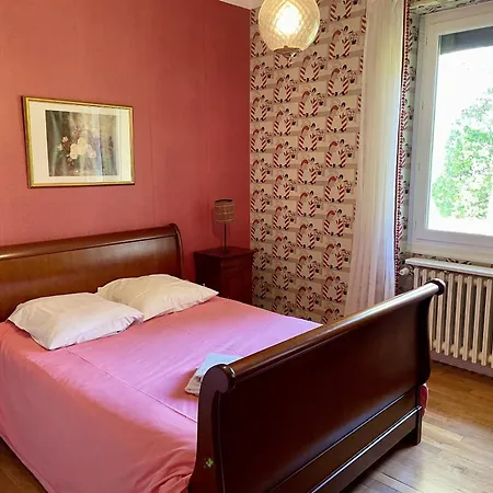 Chez Bon Et Mone בית נופש Onet-le-Chateau